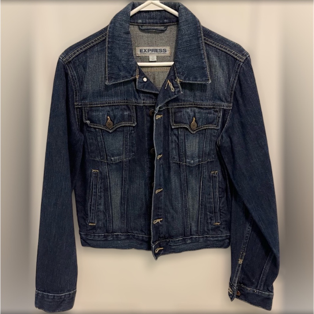 Express Precision Fit Jean Jacket. Small